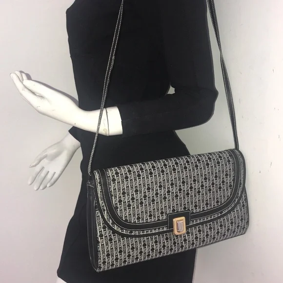 New vintage Judith Leiber large jaquered clutch fabric - Picture 5 of 12